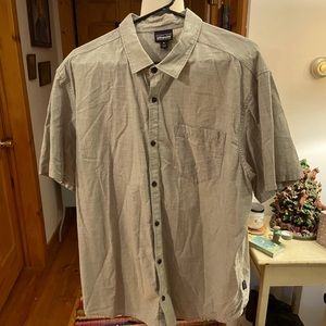 PATAGONIA M’s XL SS BD Shirt: Light Gray